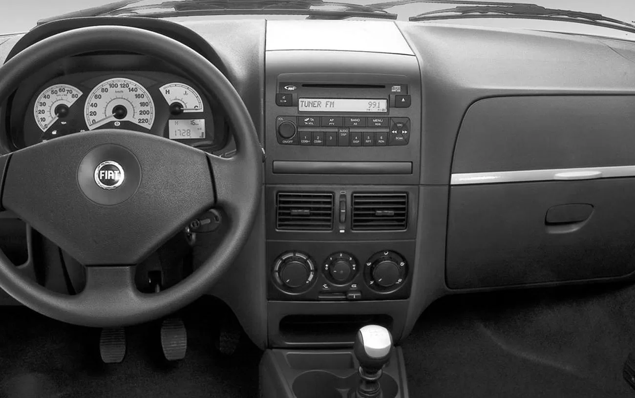 Interior do Palio Fire ELX 2008