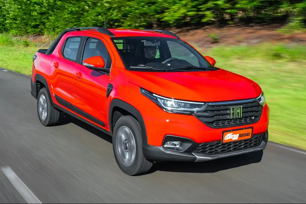 Fiat Strada Volcano 2024 em movimento