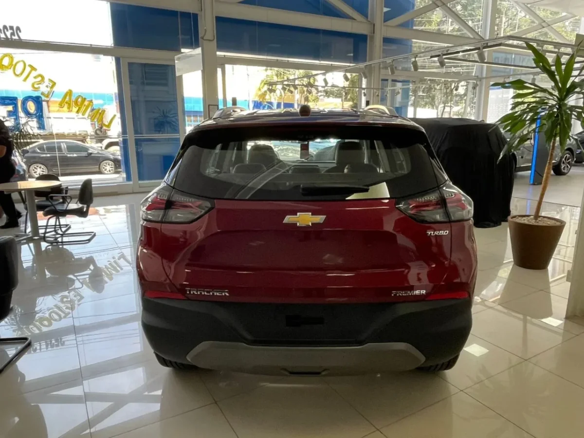 Interior do Chevrolet Tracker Premier 2026 com painel digital.