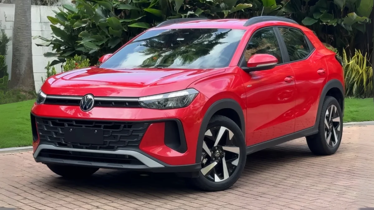VW T-Cross em &aacute;rea externa