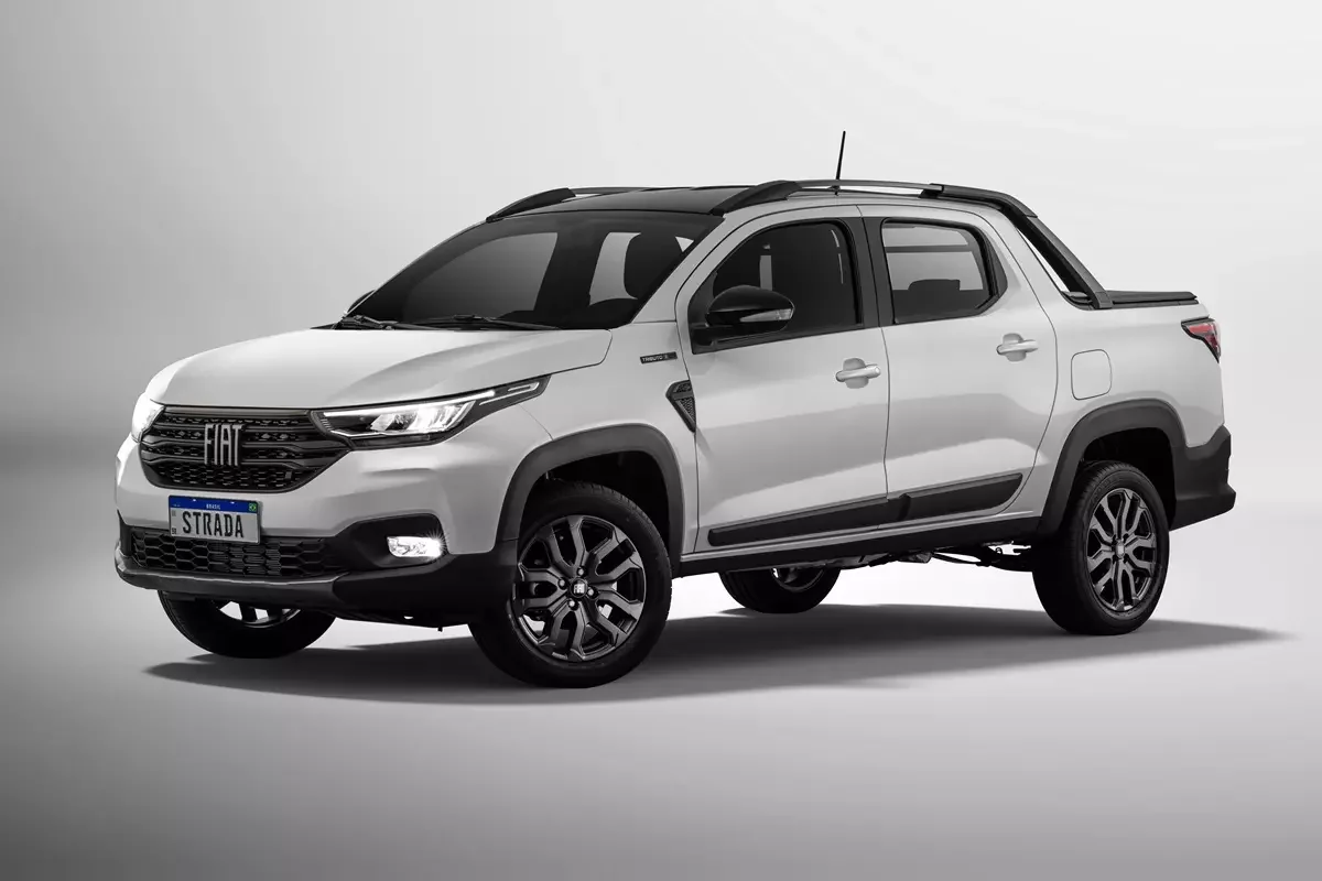 Fiat Strada Tributo 2026 em showroom