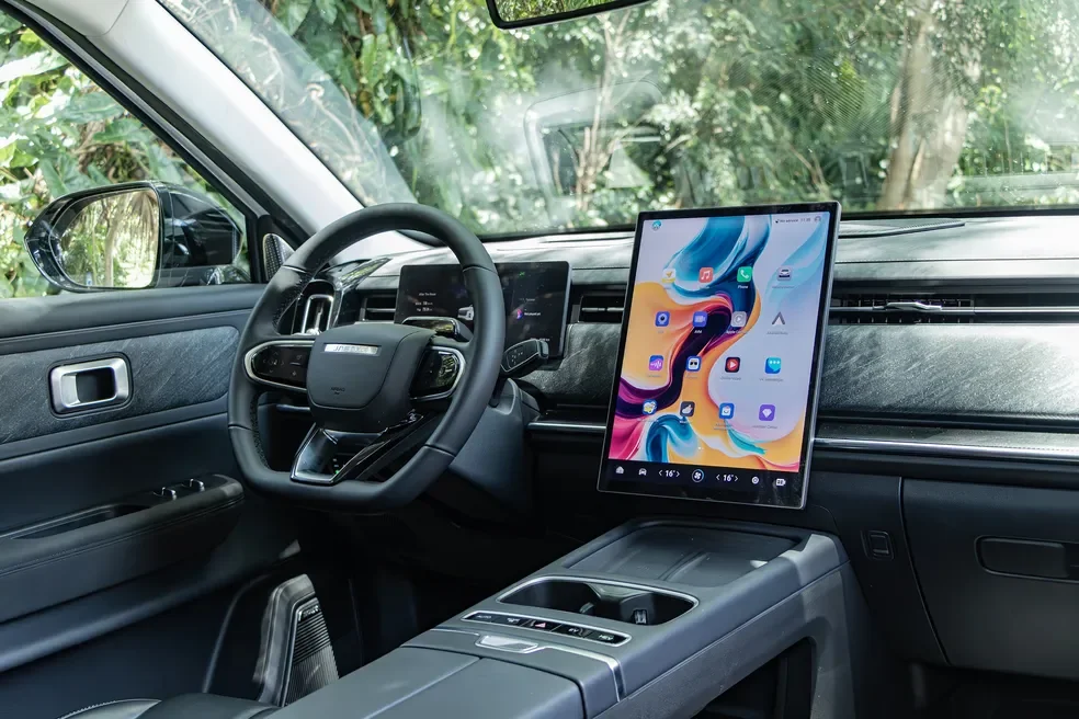 Interior do Jaecoo 7 PHEV 2025
