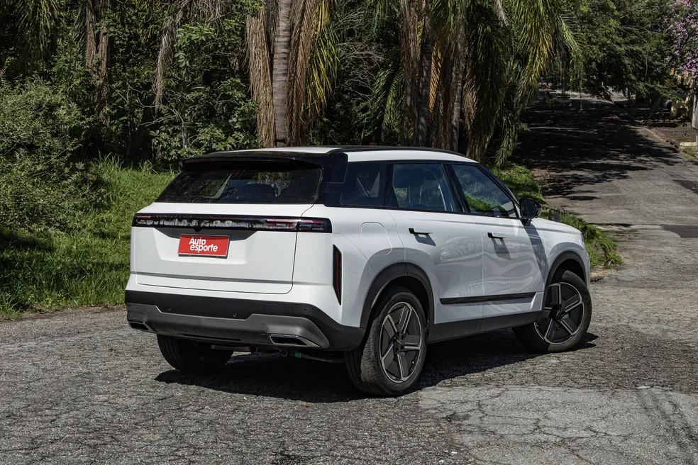 Vista traseira do Jaecoo 7 PHEV 2025