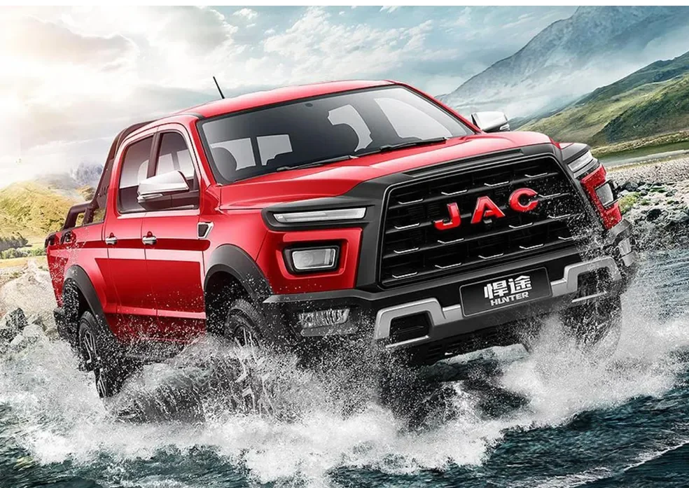 JAC T9 Hunter em ambiente aquático