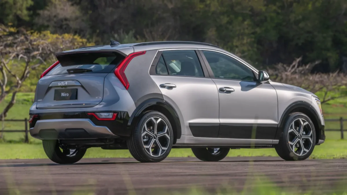 Kia Niro SX Prestige 2025 traseira
