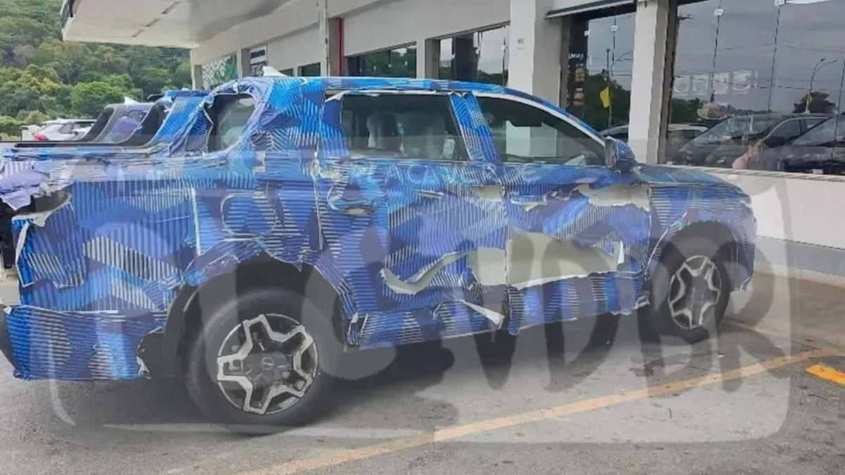 Traseira da picape camuflada da BYD