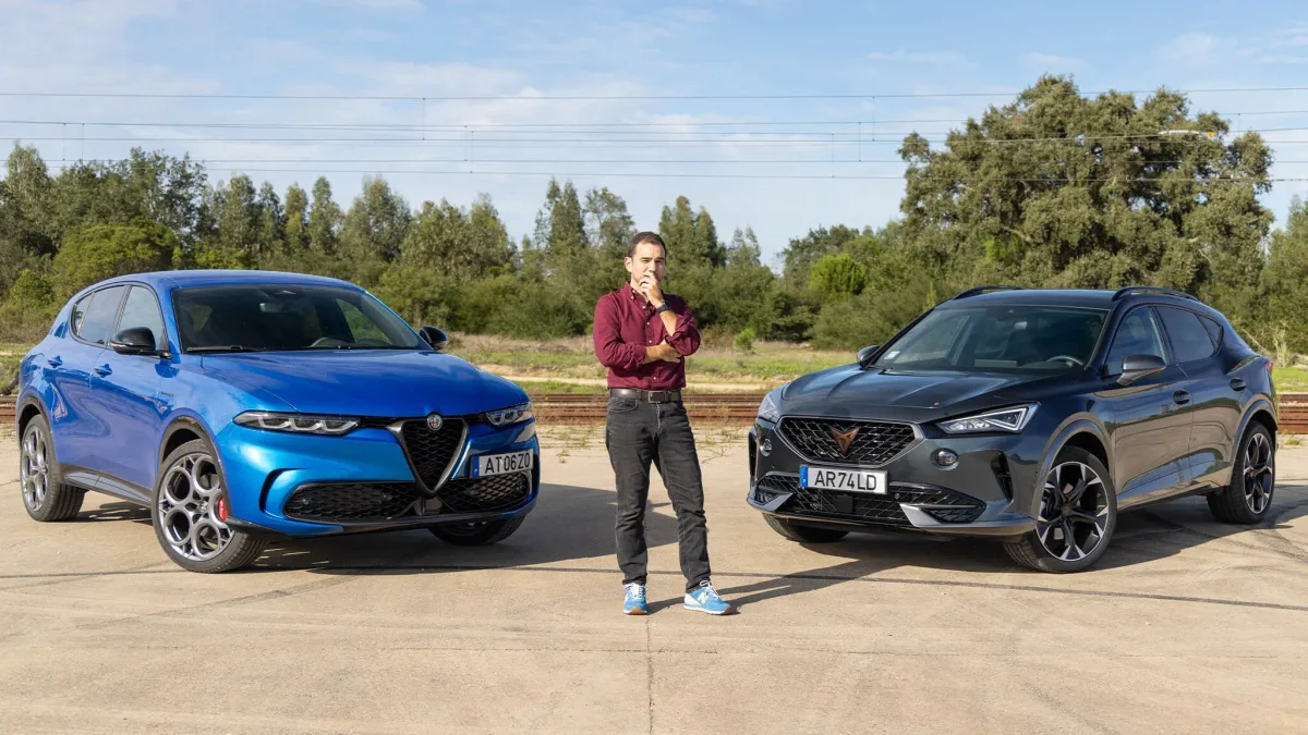 Alfa Romeo Tonale e Cupra Formentor lado a lado.