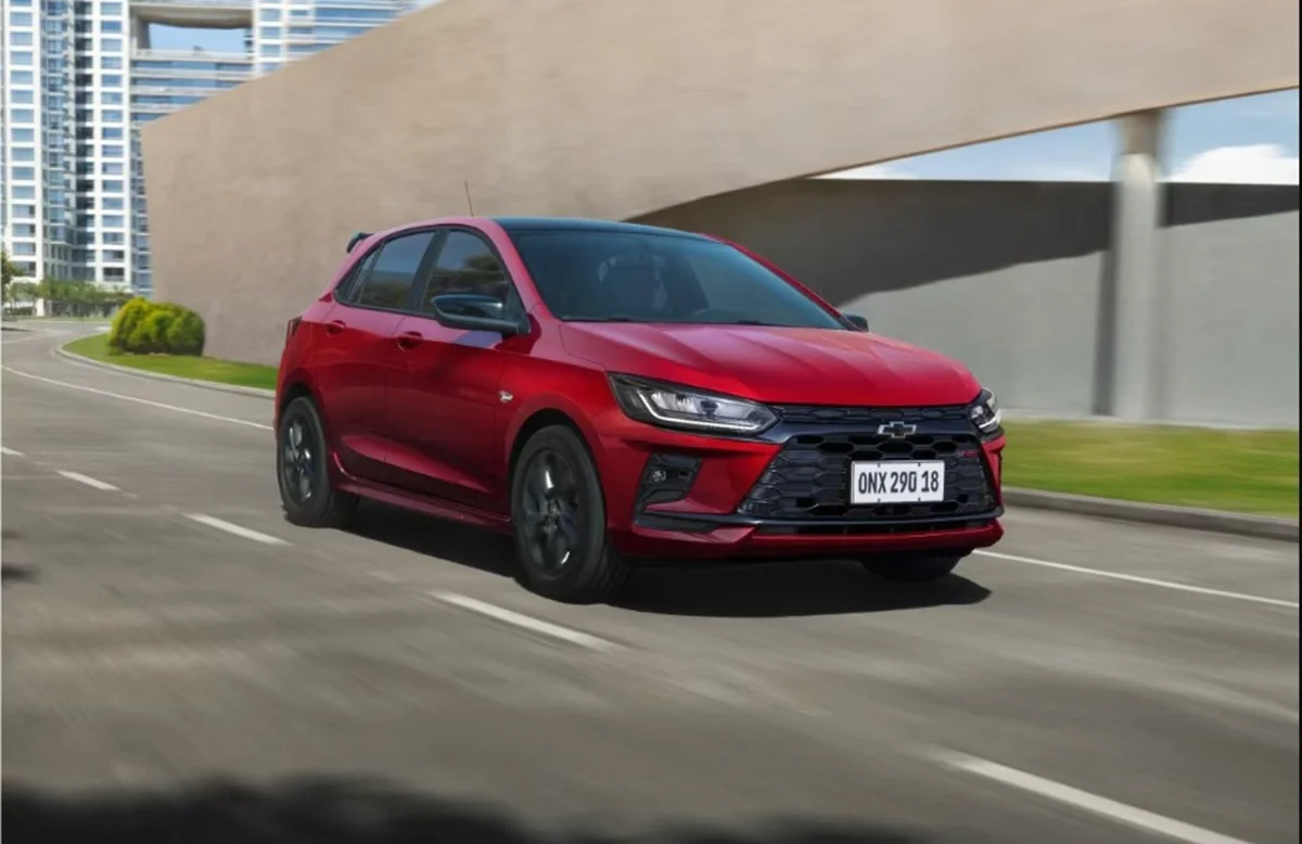 Chevrolet Onix disponível com desconto para CNPJ.