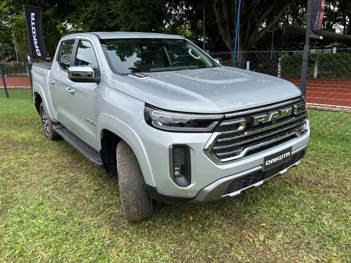 Painel de instrumentos da Ram Dakota Laramie 2026