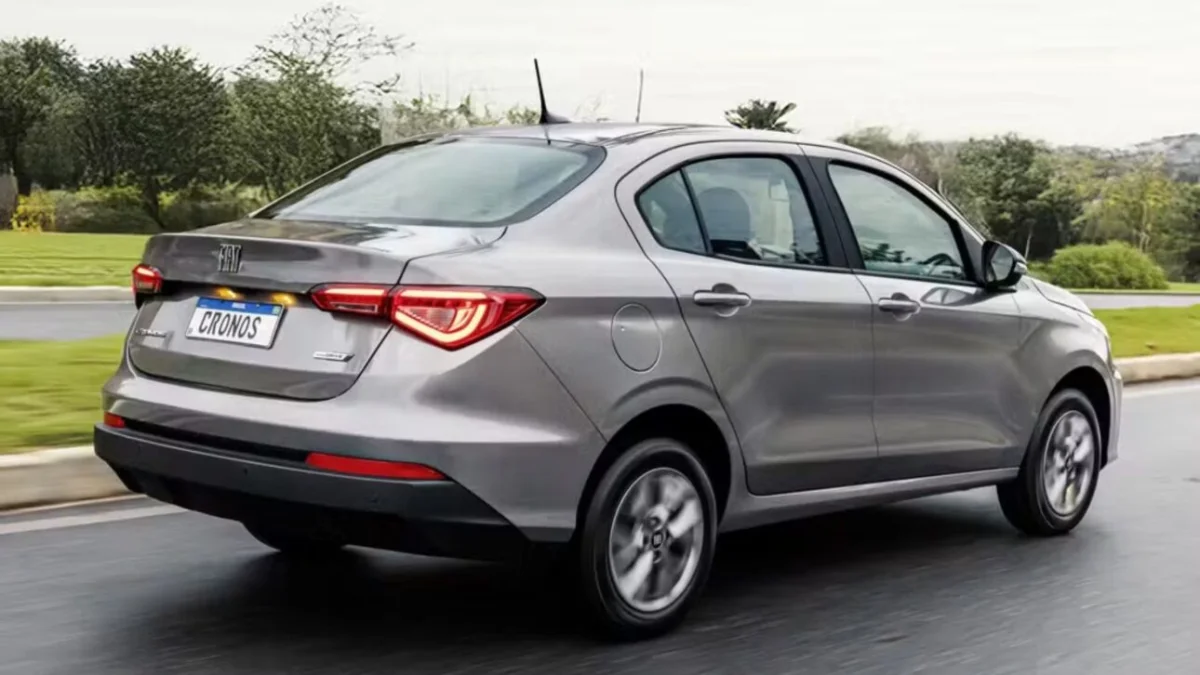 Chevrolet Spin em uma estrada.