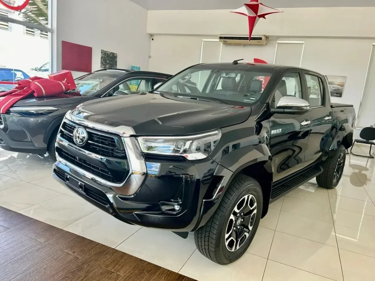 Toyota Hilux em exposição.