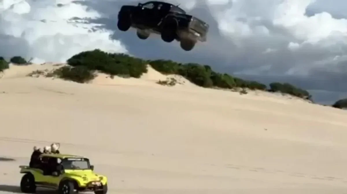 Ford Ranger Raptor em uma apresenta&ccedil;&atilde;o din&acirc;mica.
