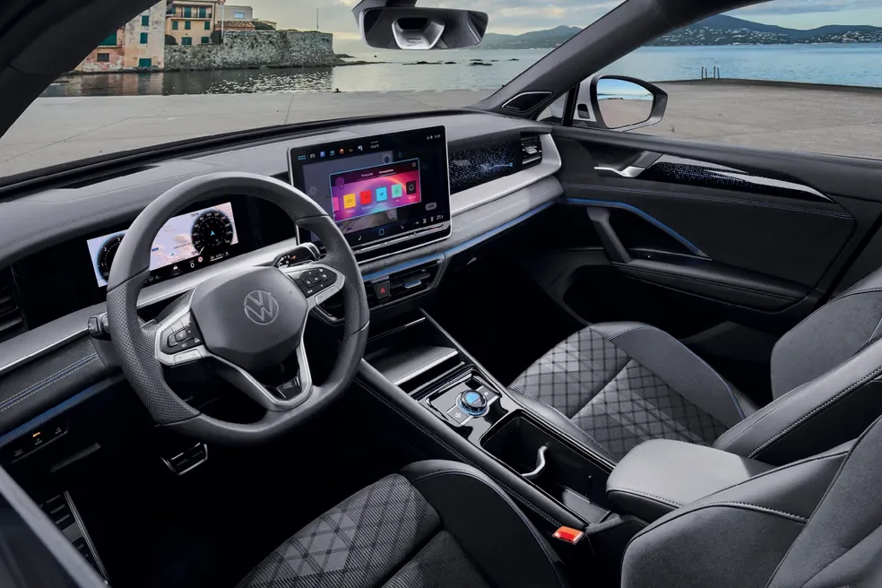 Vista do painel modernizado do Tiguan