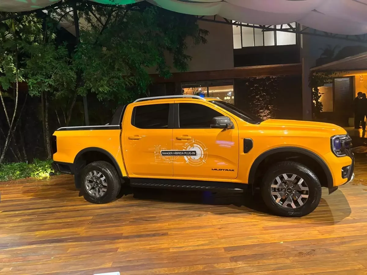 Ford Ranger Wildtrak em um palco de apresenta&ccedil;&atilde;o.