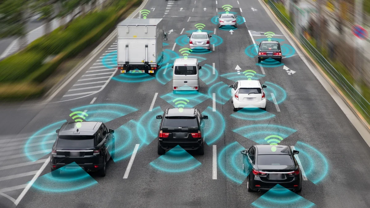 Imagem de carros aut&ocirc;nomos em uma estrada