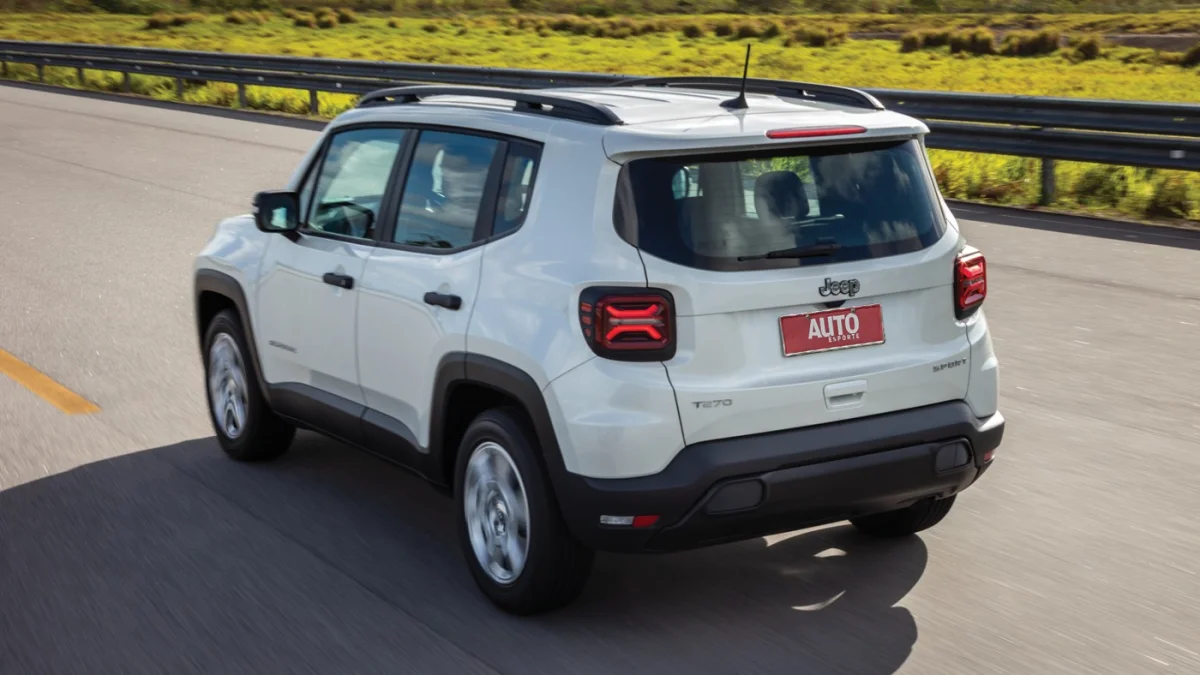 Jeep Renegade visto de trás