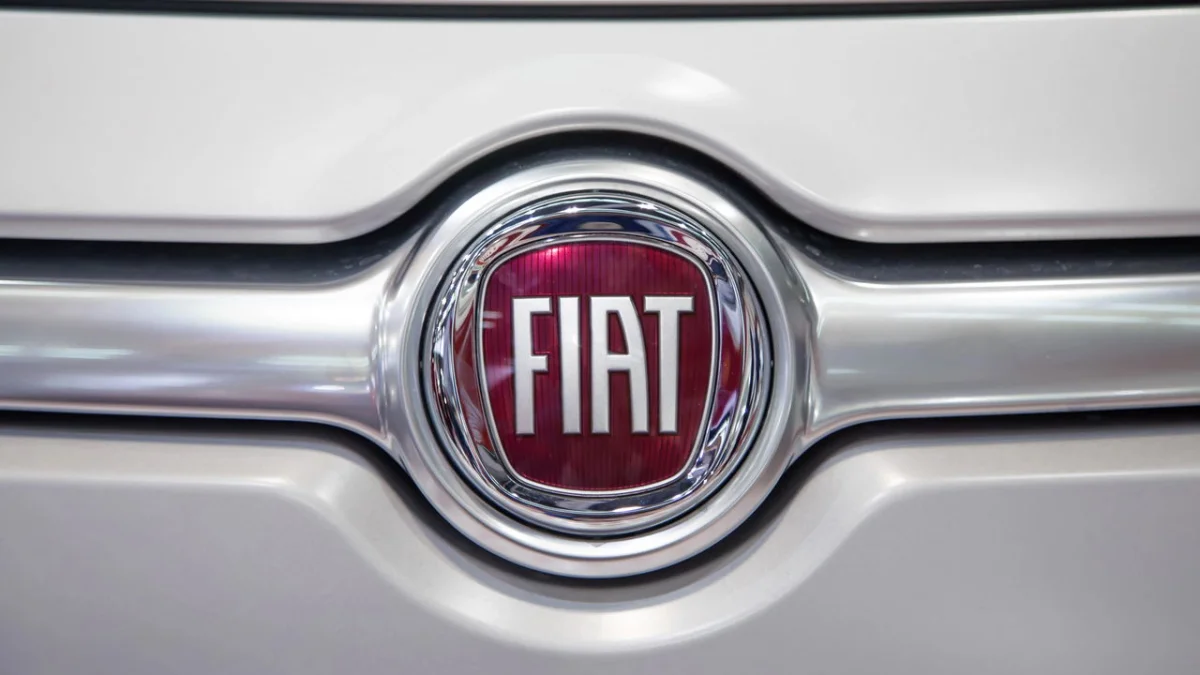 Logo da Fiat em um carro