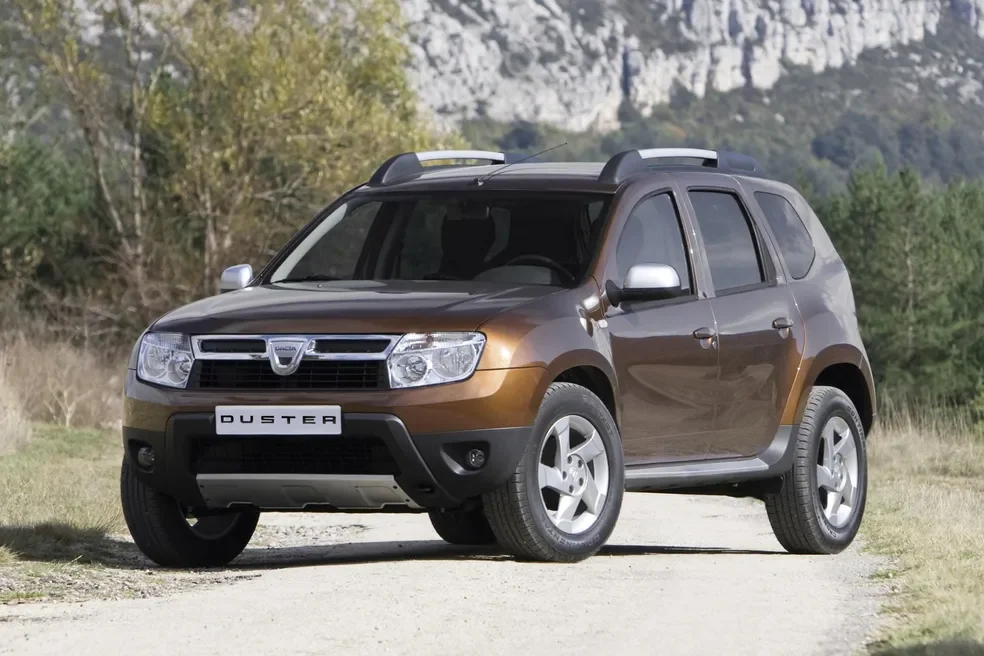 Renault Duster em um ambiente ao ar livre