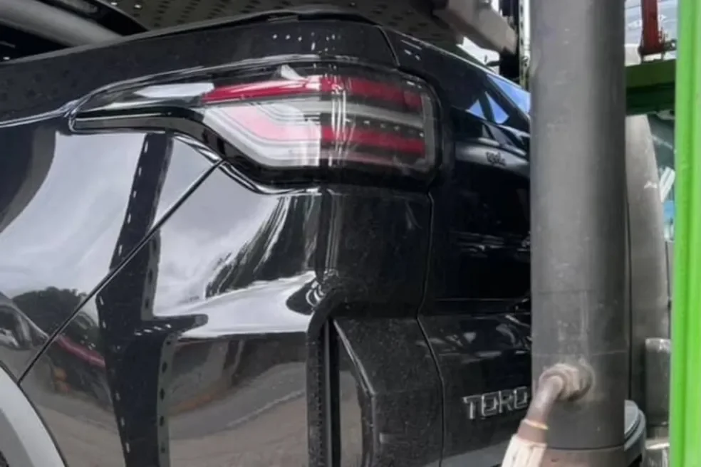 Traseira da Fiat Toro 2026