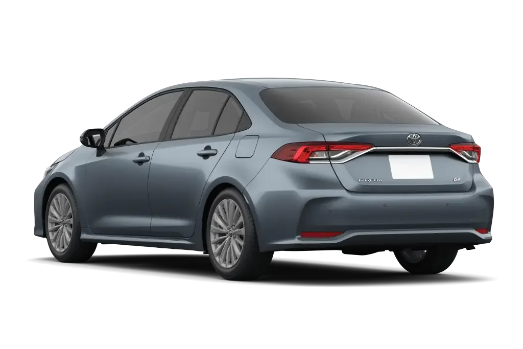 Toyota Corolla XEi 2026 estacionado em ambiente externo.