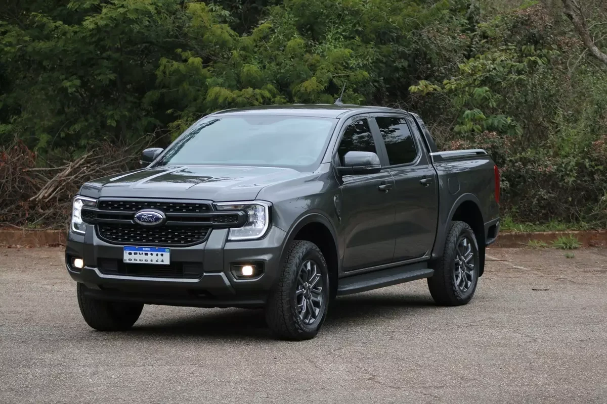 Ford Ranger Black 2025 cor cinza Moscou