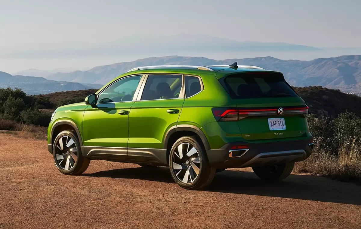 Volkswagen Taos 2026 em movimento na estrada