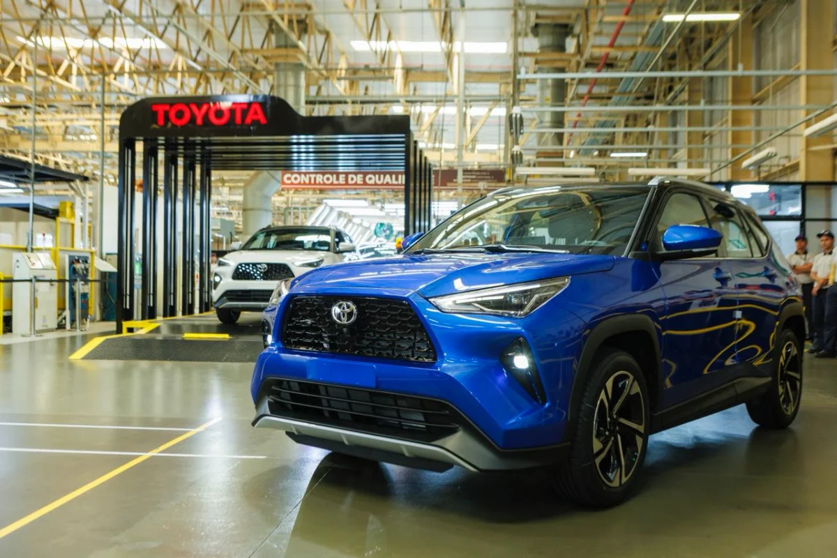 Yaris Cross na &aacute;rea interna da f&aacute;brica.