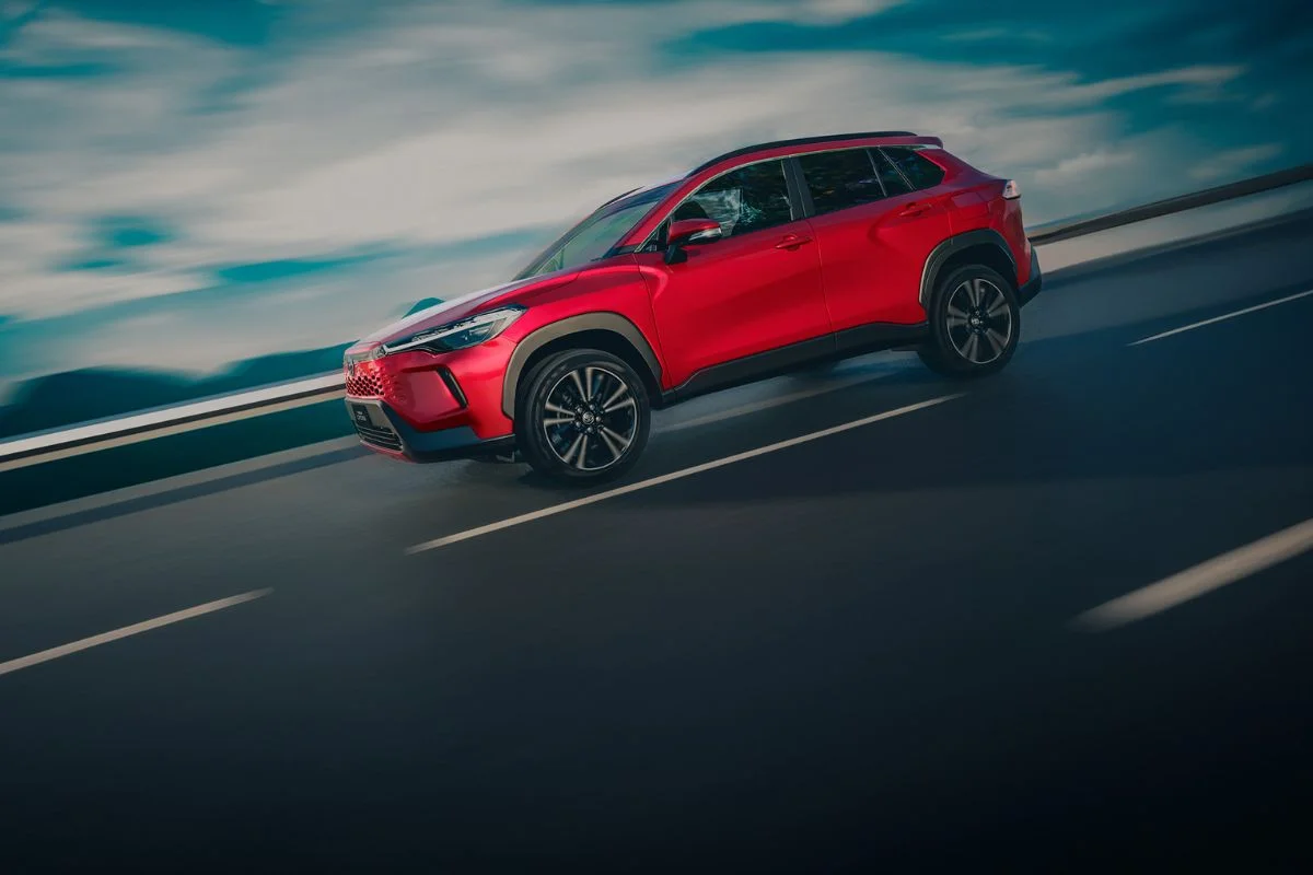 Toyota Corolla Cross em movimento
