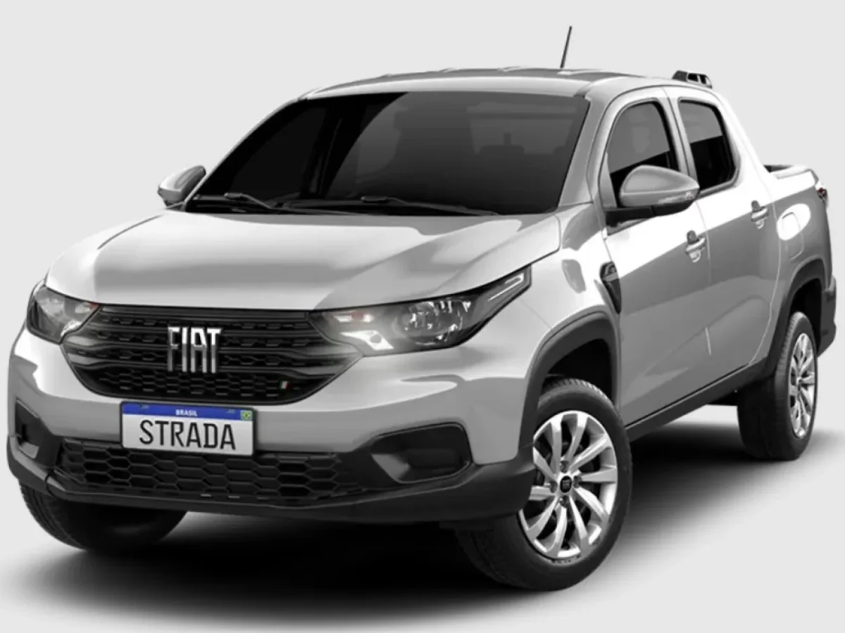 Fiat Strada Endurance 2026 estacionalizada em rua pavimentada.