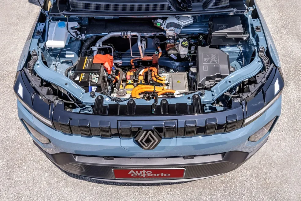 Foto do motor do Renault Kwid E-Tech 2026.