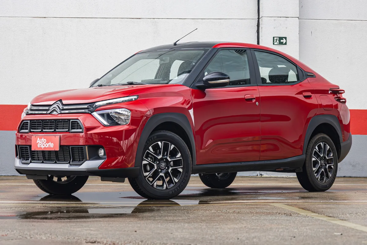 Citroën Basalt 2025, visão frontal estática.