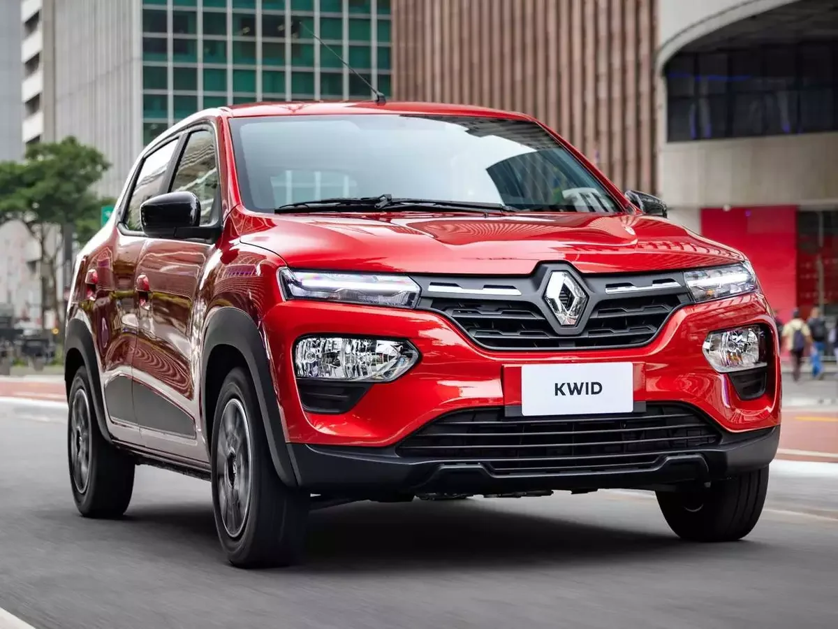 Renault Kwid Zen 2025 em condução urbana