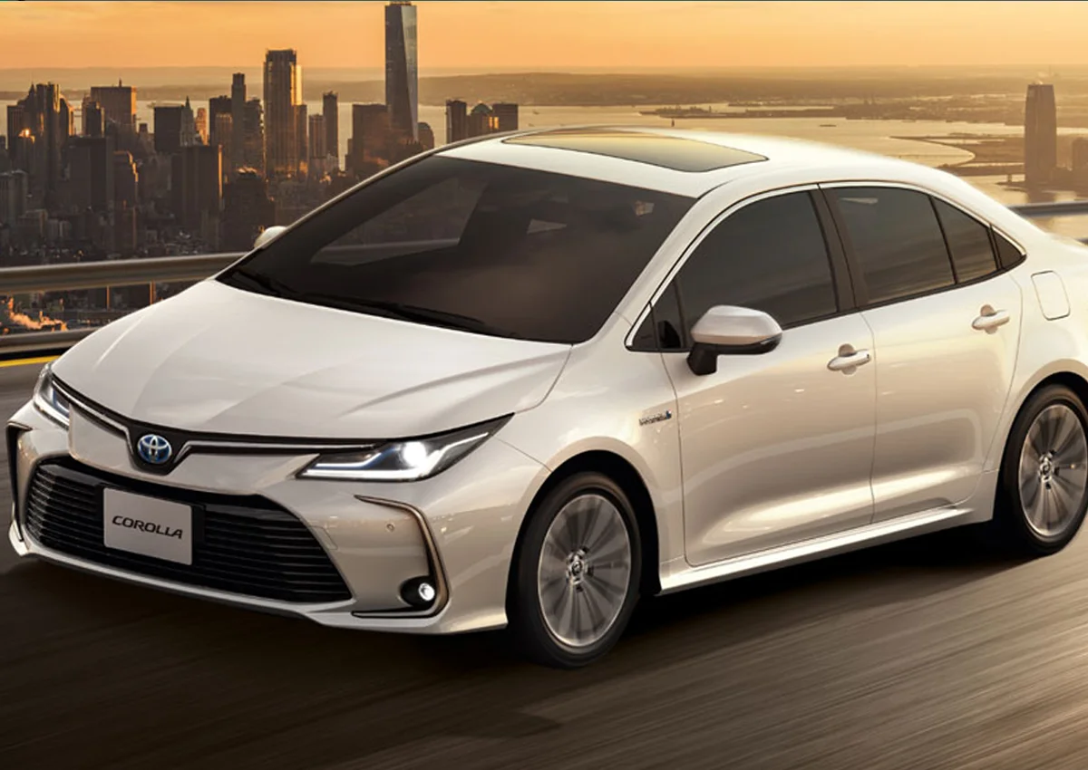 Toyota Corolla Altis em movimento