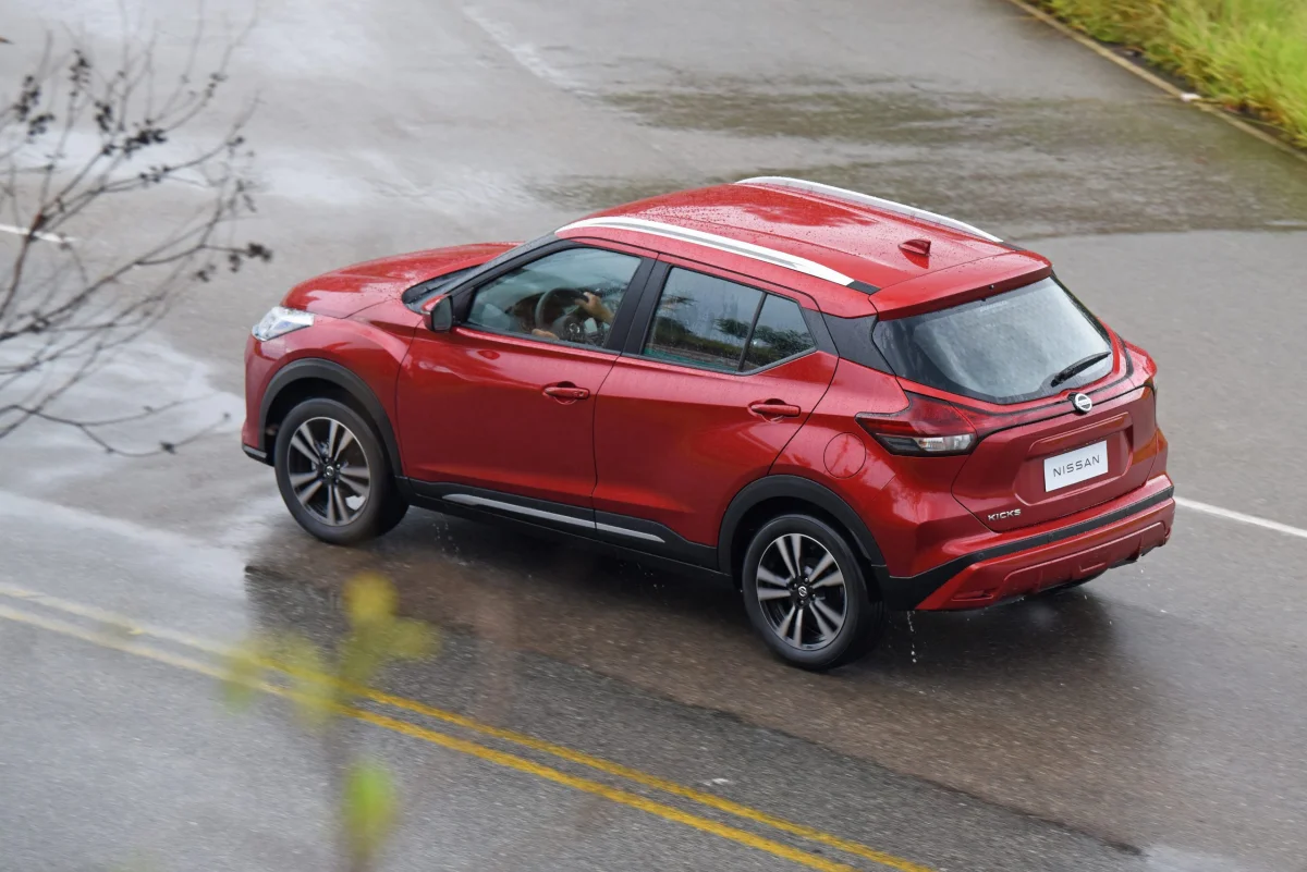 Vista traseira do Nissan Kicks