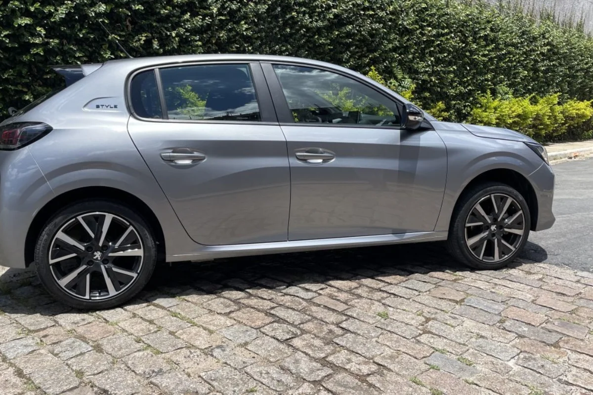 Peugeot 208 Style 1.0 MT 2024
