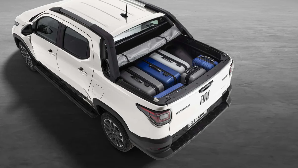 Fiat Strada Endurance com compartimento de carga.