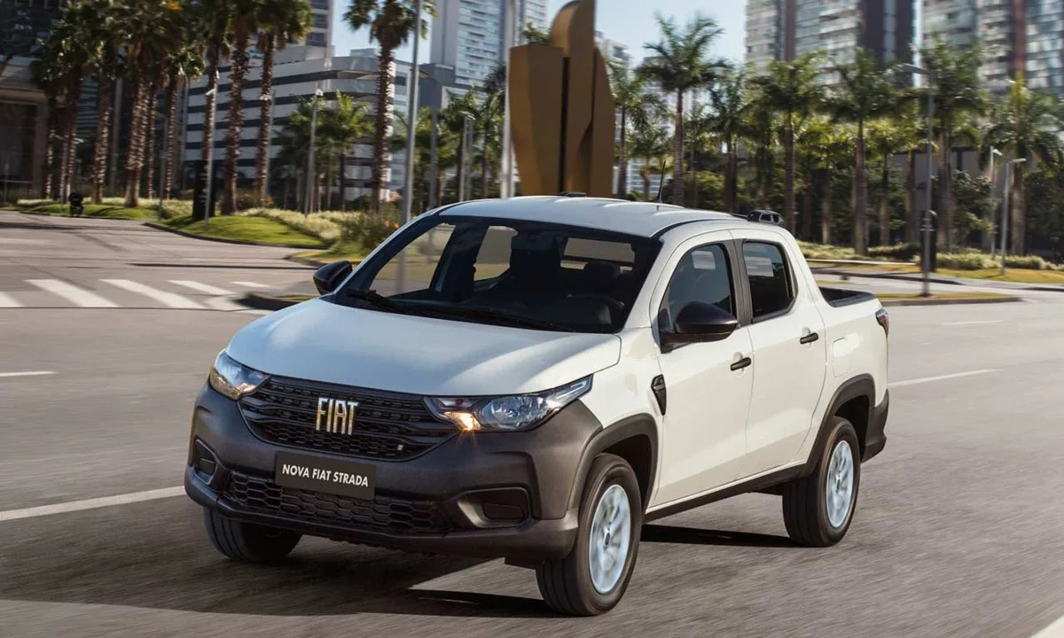 Vista frontal da Fiat Strada Endurance 2026.
