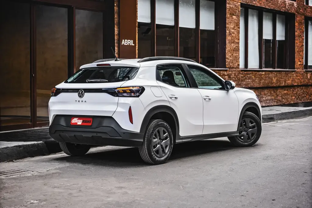 Vista traseira de um SUV
