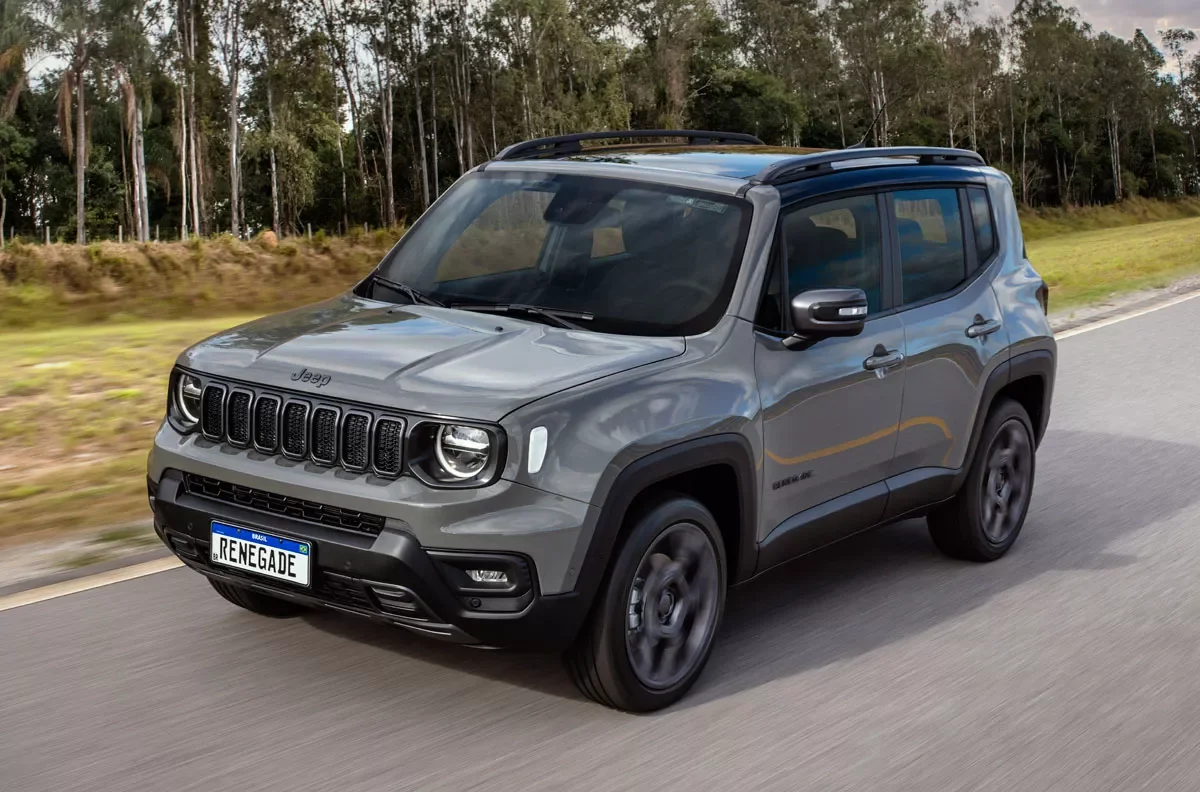 Jeep Renegade na estrada.