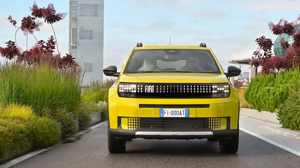 Novo Fiat Grande Panda em um cen&aacute;rio moderno