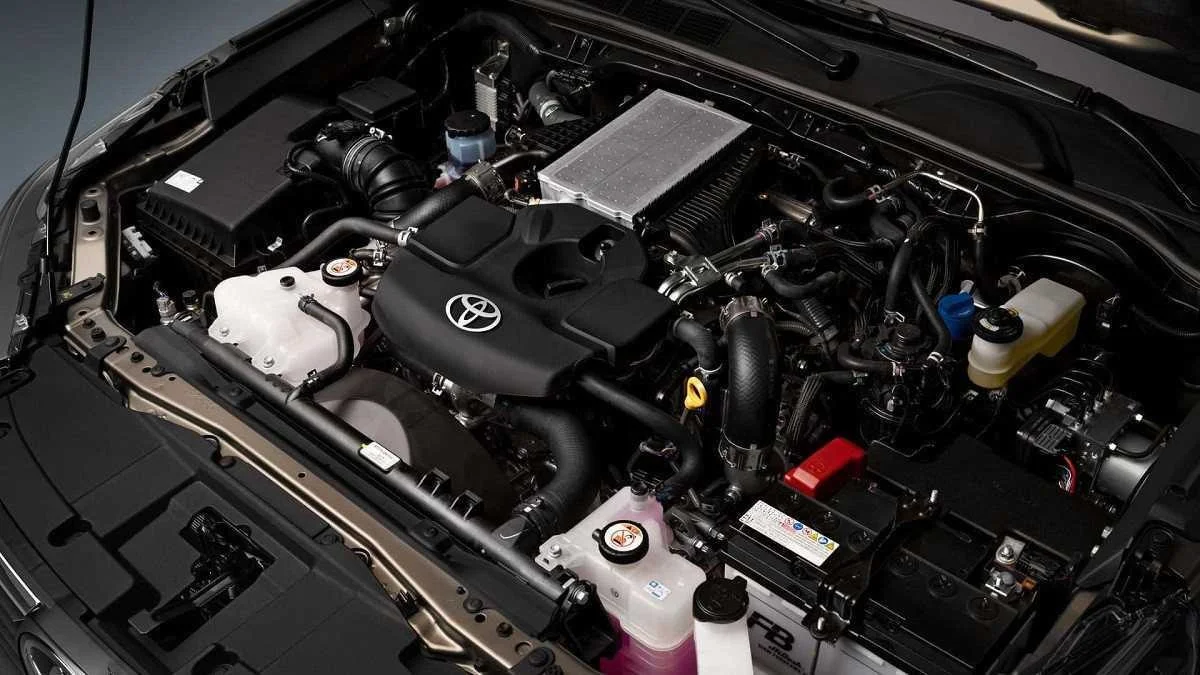 Motor Toyota Hilux 2024 Mild Hybrid 48V