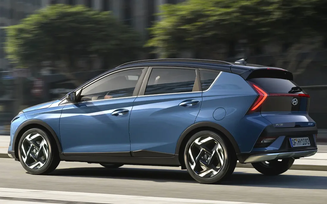 Imagem de um novo SUV da Hyundai coberto para lan&ccedil;amento.