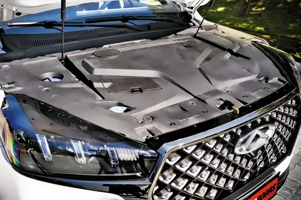 Imagem mostrando o motor de um Caoa Chery Tiggo 7 Pro