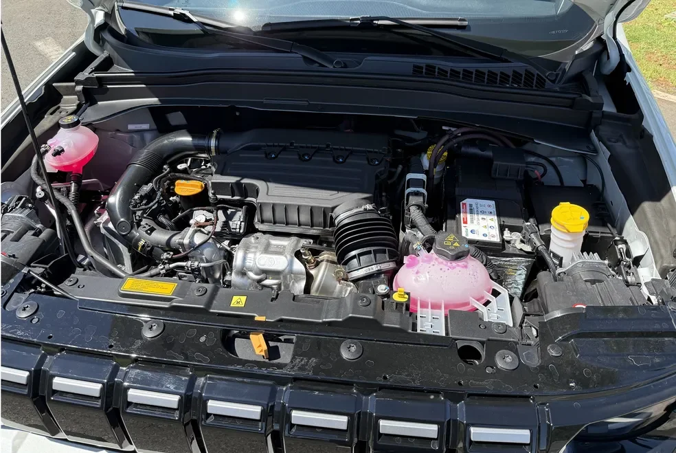 Motor 1.3 turbo do Jeep Renegade Sahara MHEV 2027.