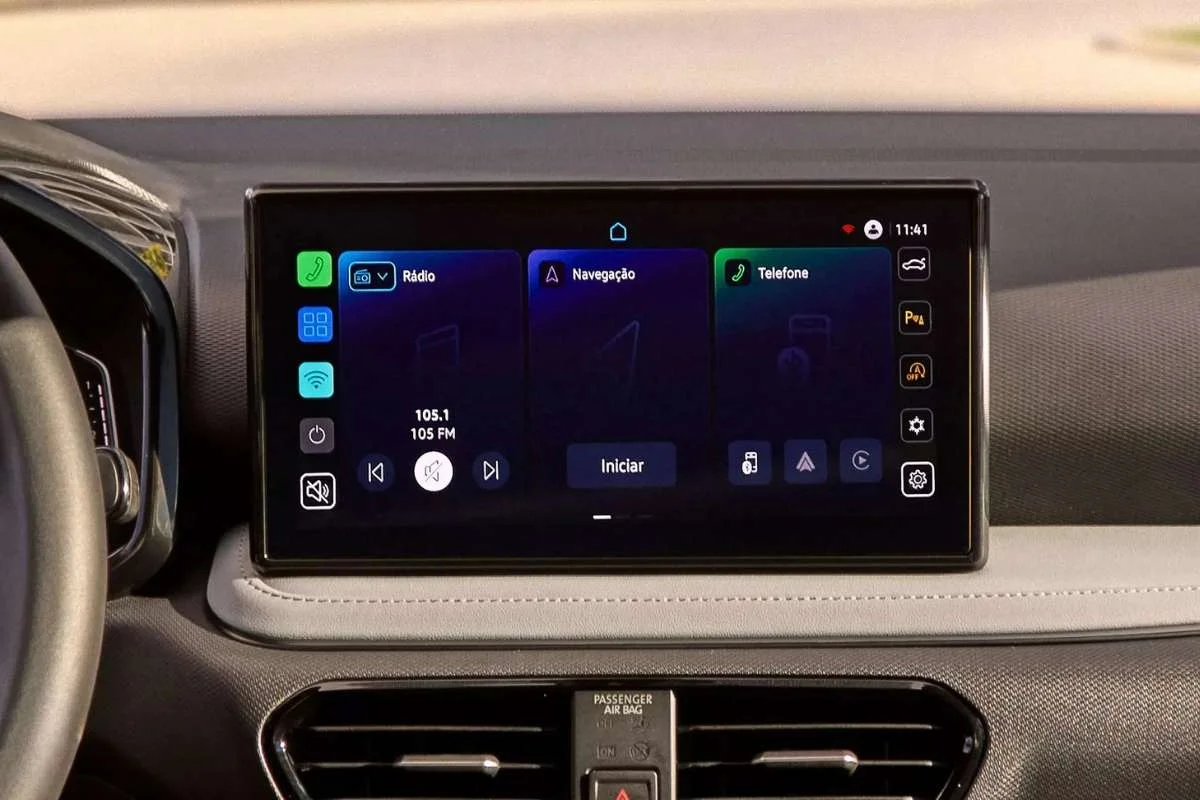 Interior do Volkswagen Tera destacando funções