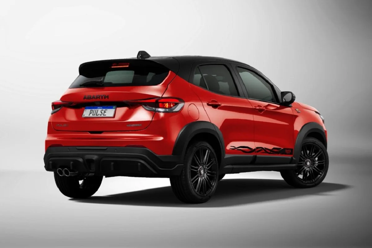 Vista traseira do Fiat Pulse Abarth em edição especial.