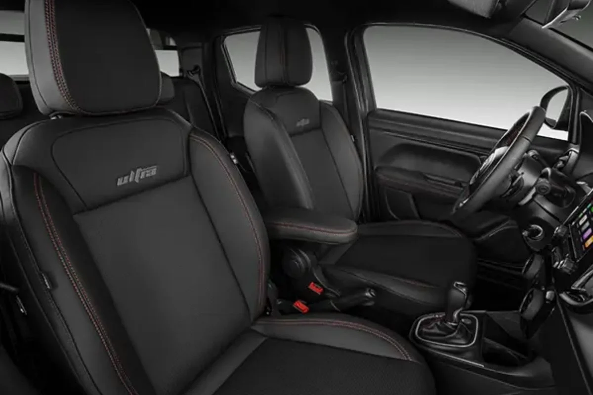 Imagem lateral da Fiat Strada