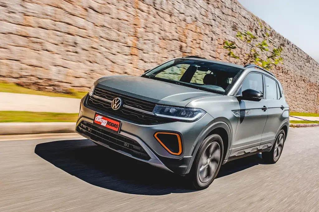 Volkswagen T-Cross em movimento
