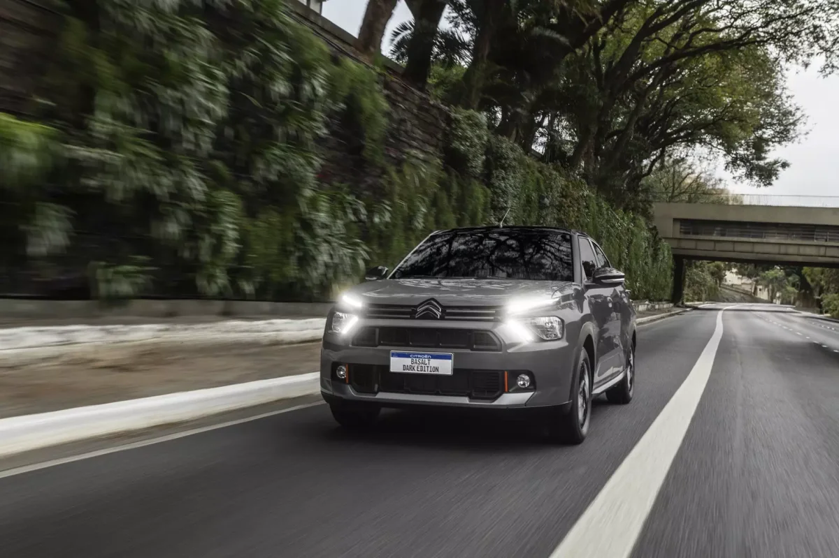 Citro&euml;n Basalt Dark Edition Turbo 200 CVT 2026