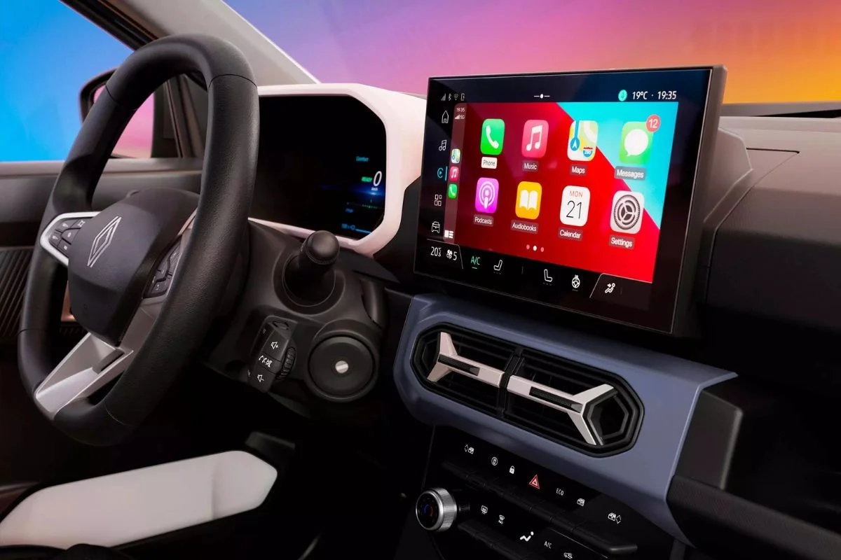 Close no design frontal do Renault Kwid.